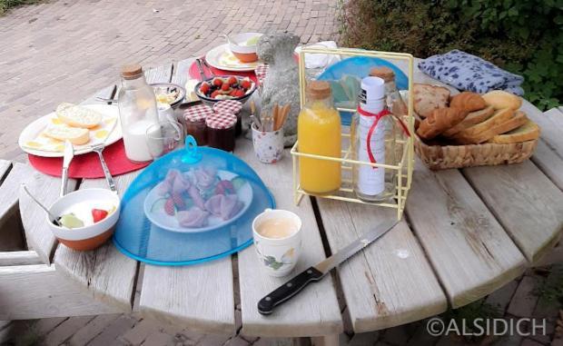 The Wee White Hoose Bed & Breakfast Oosternijkerk Bagian luar foto